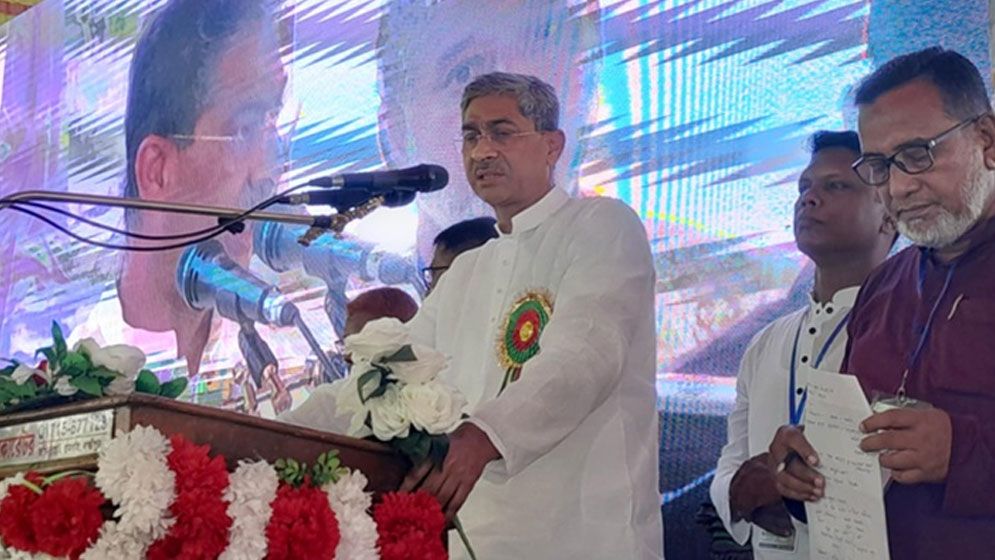 রাজনীতি সেবার জন্য, ইনকামের জন্য নয়: এ্যানি